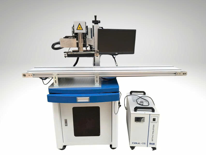 Máy khắc laser